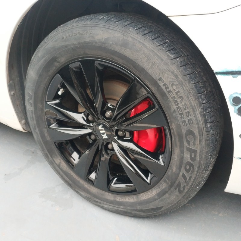 重庆汽车钢圈轮毂喷黑+卡钳喷红漆膜